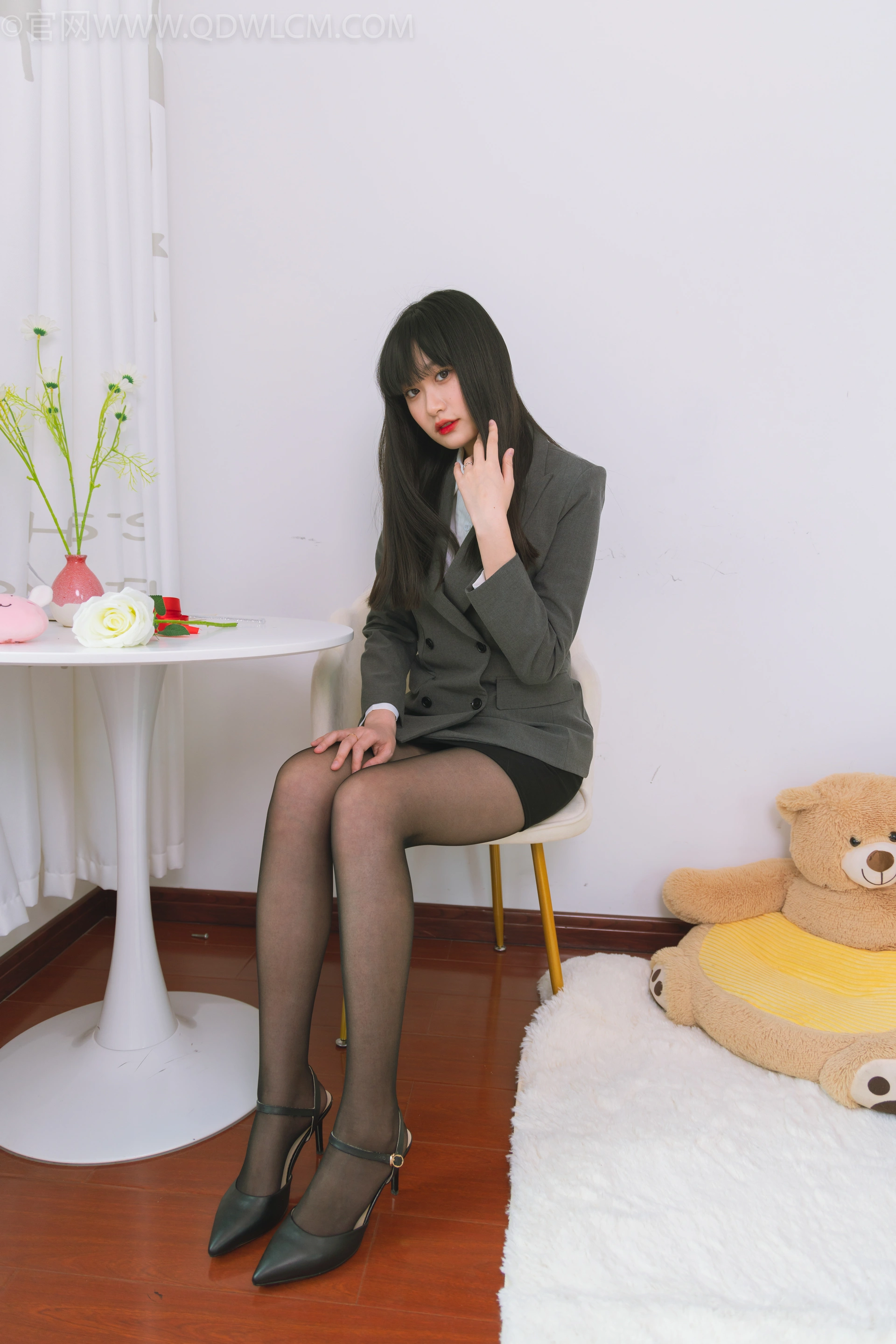 物恋传媒 NO.1513 小敏-黑色时光 3